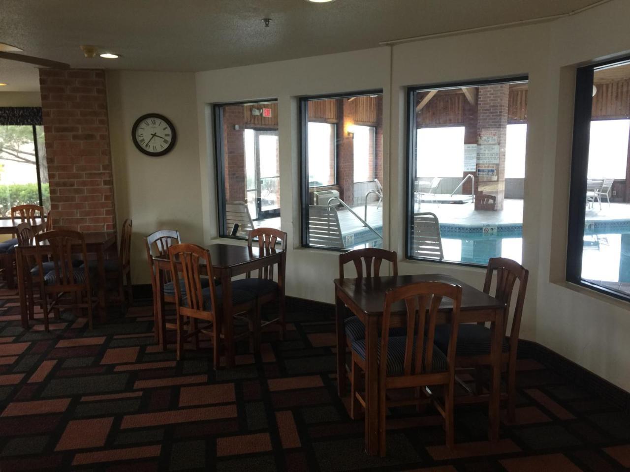 Amerihost Inn & Suites Fulton Dış mekan fotoğraf