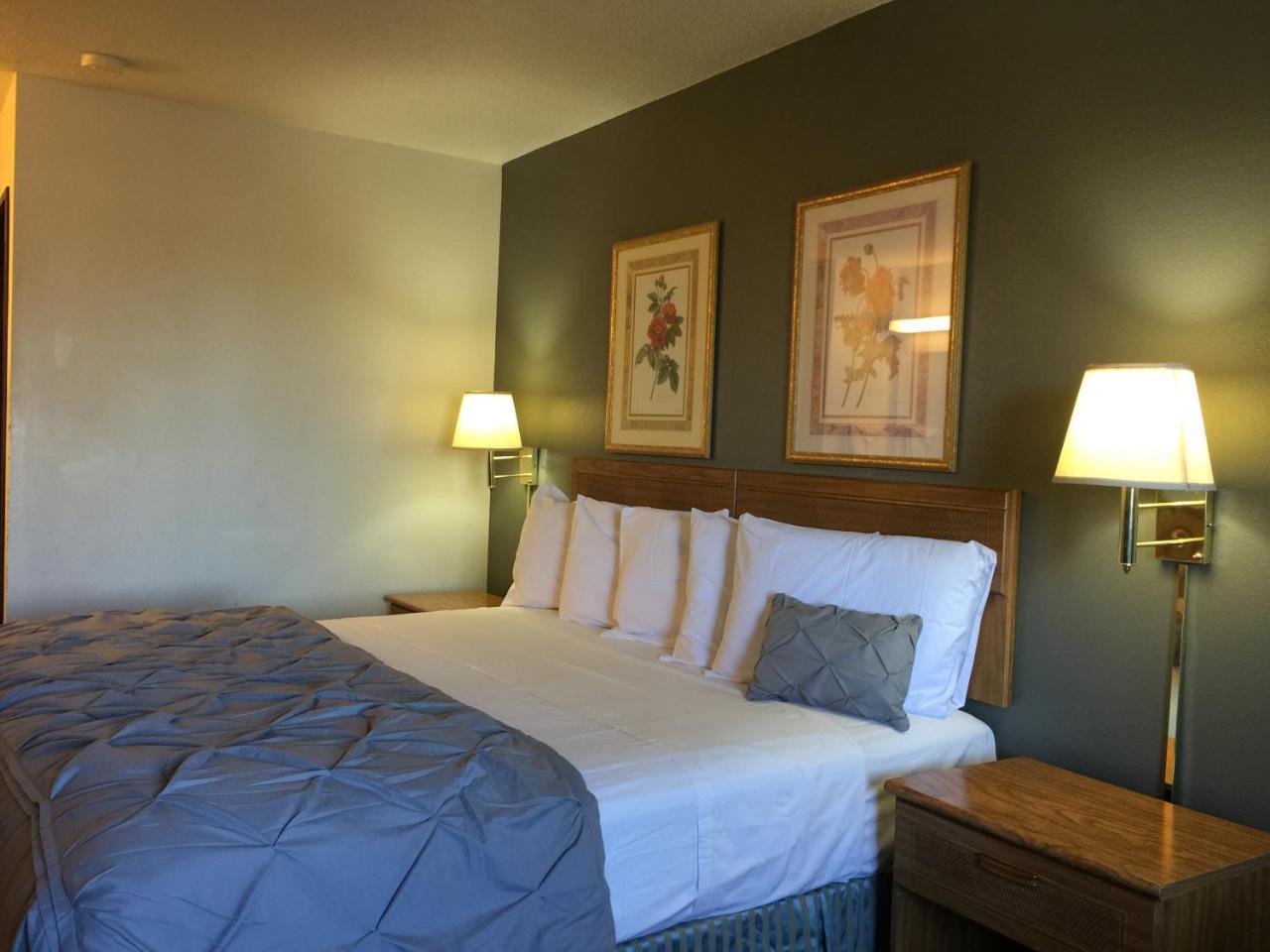 Amerihost Inn & Suites Fulton Dış mekan fotoğraf